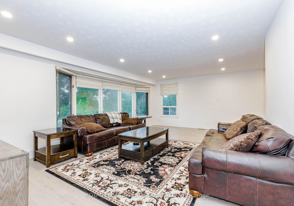 9706-guelph-line-milton-ontario-w13592954