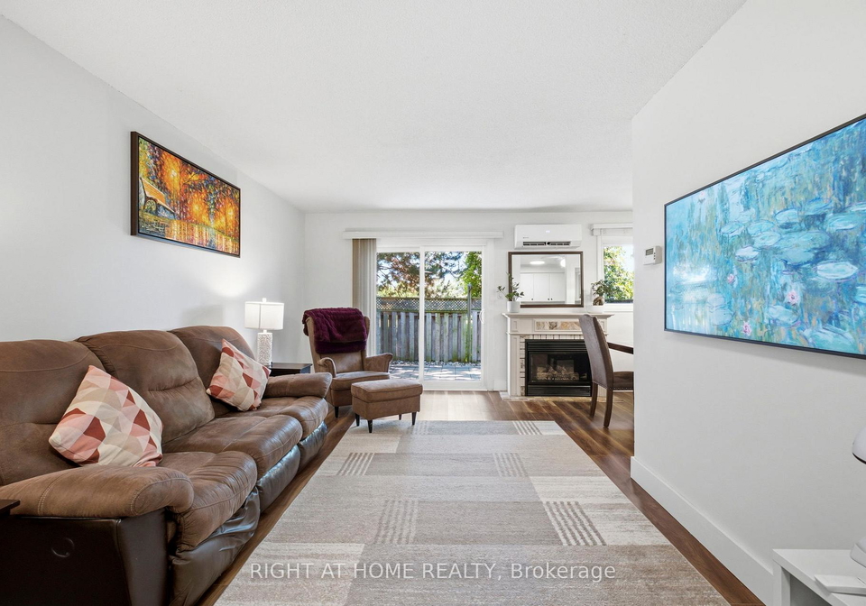 2440-bromsgrove-road-mississauga-ontario-w13593024