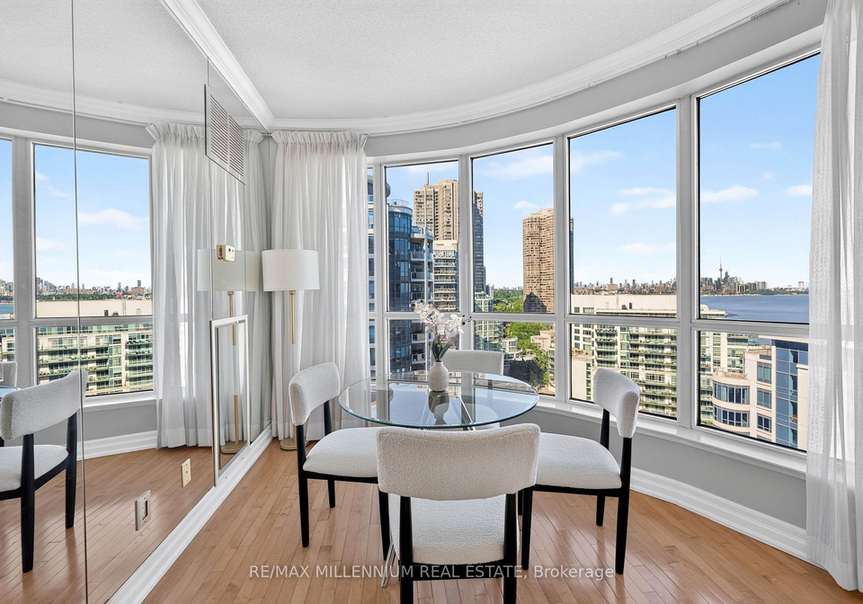 2087-lake-shore-boulevard-w-toronto-etobicoke-ontario-w13593254