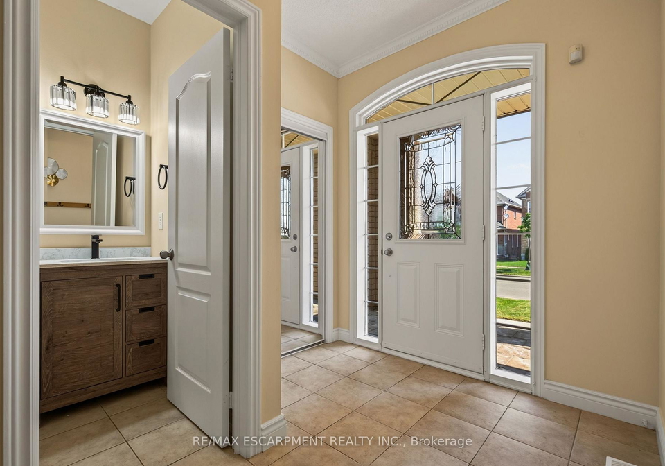 1079-tupper-drive-milton-ontario-w13593384