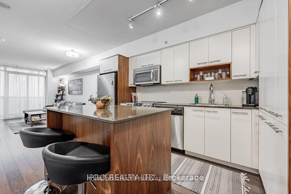 5-valhalla-inn-road-toronto-etobicoke-ontario-w13593436