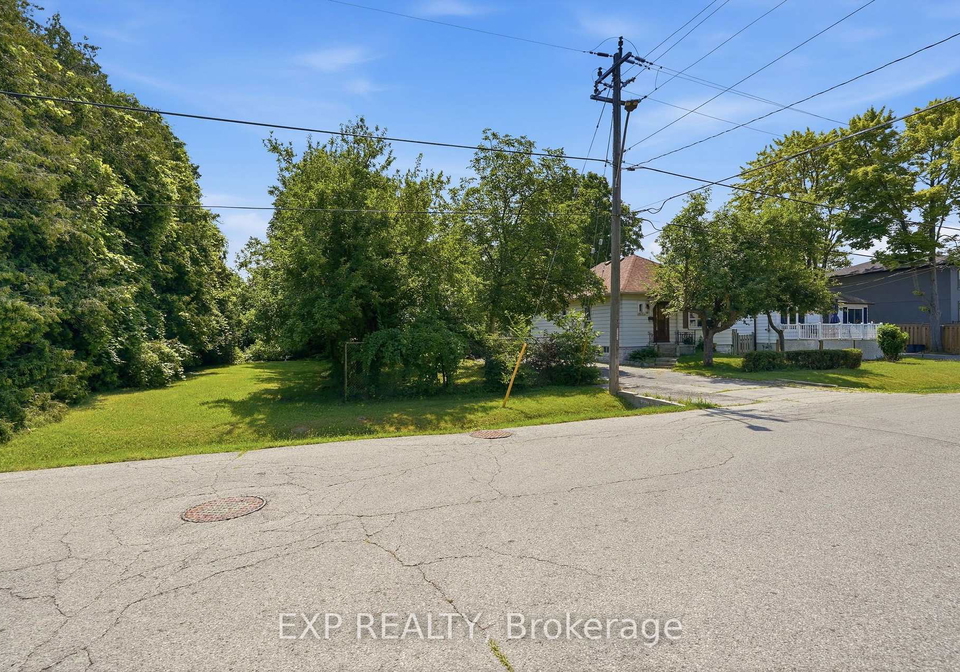 188-troy-street-mississauga-ontario-w13593596