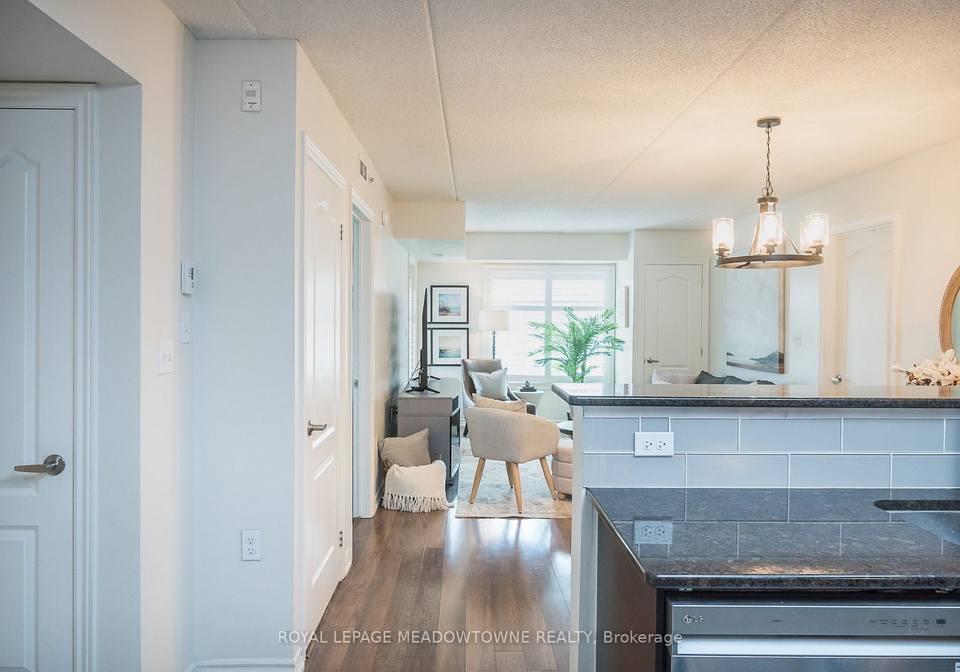 1440-main-street-e-milton-ontario-w13593760