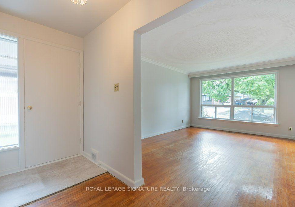 17-risdon-court-toronto-etobicoke-ontario-w13593782