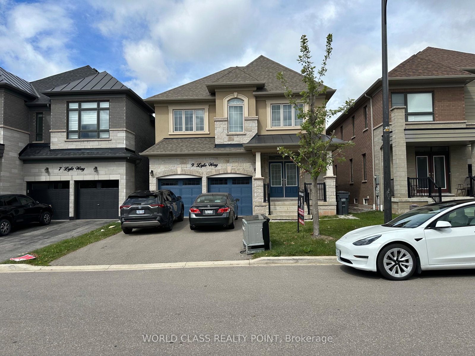 9-lyle-way-brampton-ontario-w13593806