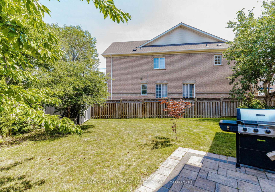 8-tovey-terrace-brampton-ontario-w13593868