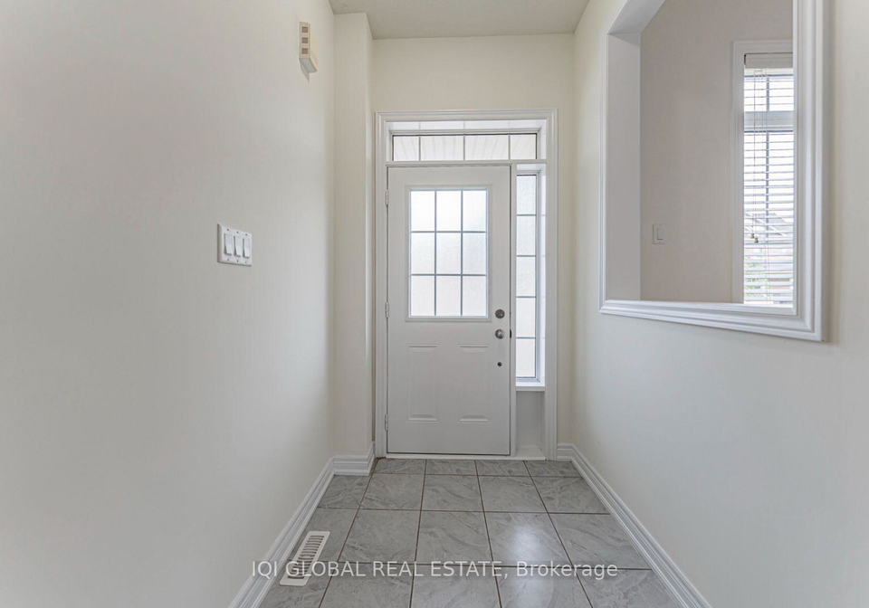 16-zenida-road-brampton-ontario-w13593952