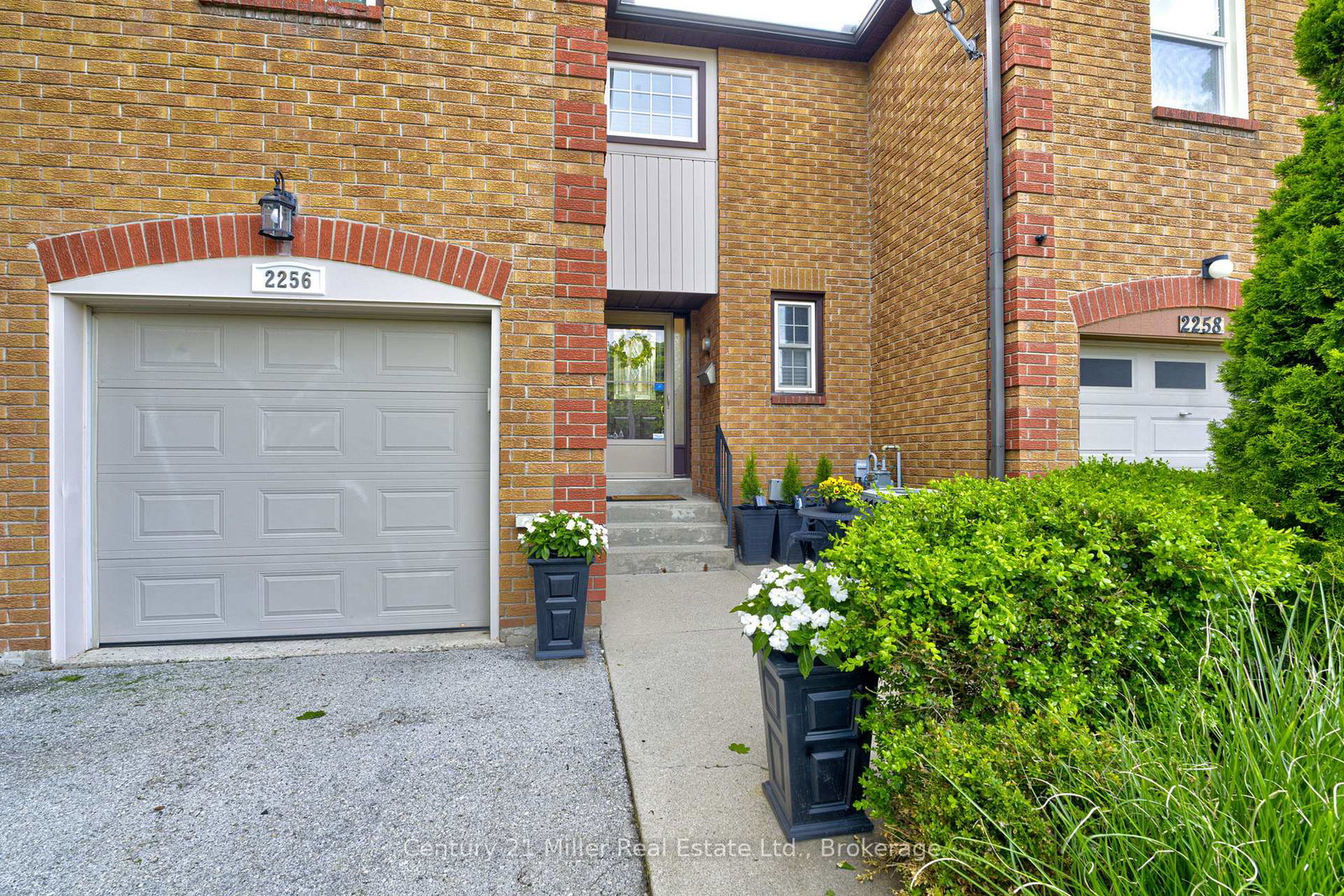 2256-margot-street-oakville-ontario-w13593968