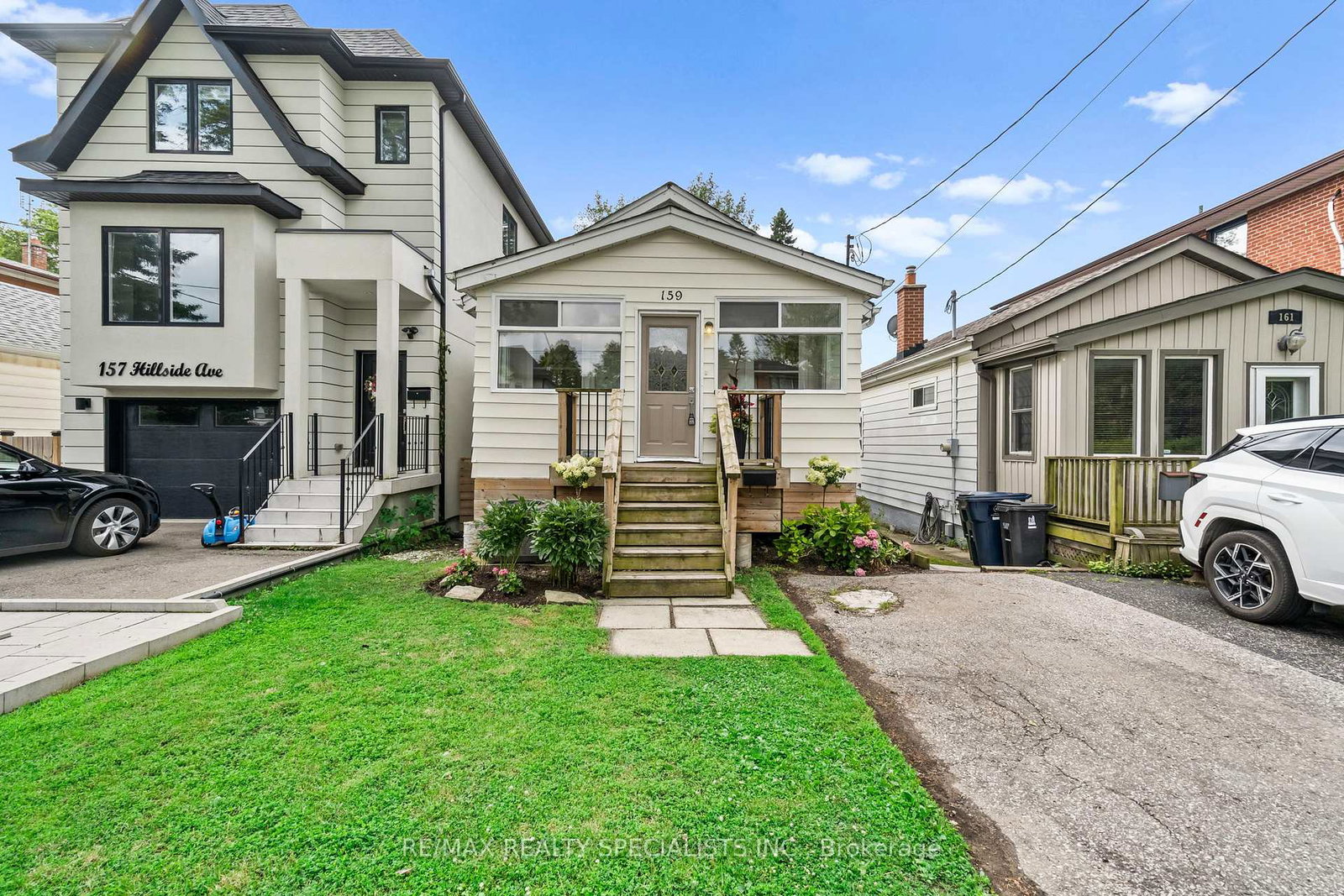 159-hillside-avenue-toronto-etobicoke-ontario-w13593970