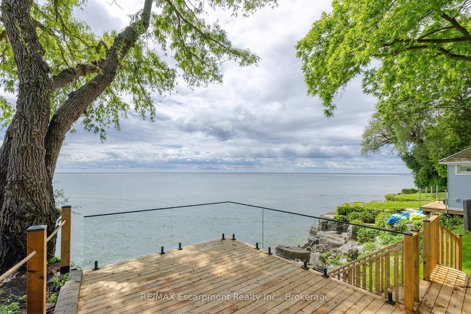 21-second-street-oakville-ontario-w13594134