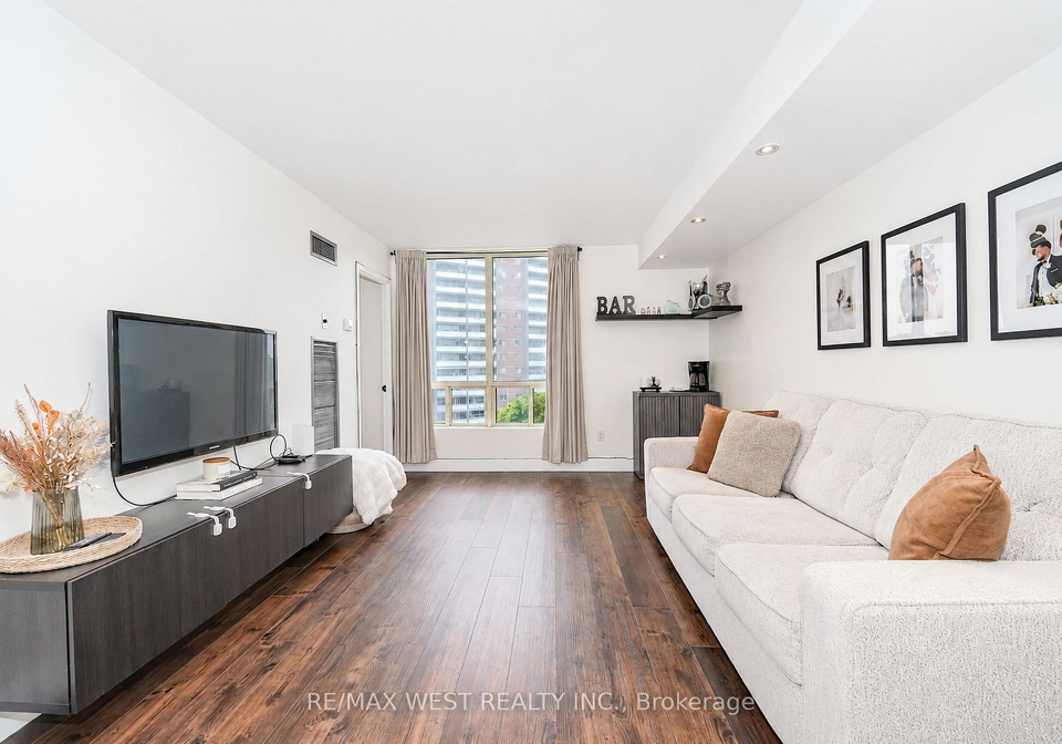 3-hickory-tree-road-toronto-north-york-ontario-w13594256