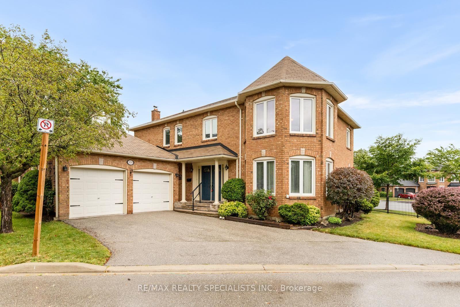 3251-trelawny-circle-mississauga-ontario-w13594258