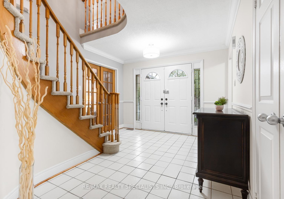 3251-trelawny-circle-mississauga-ontario-w13594258
