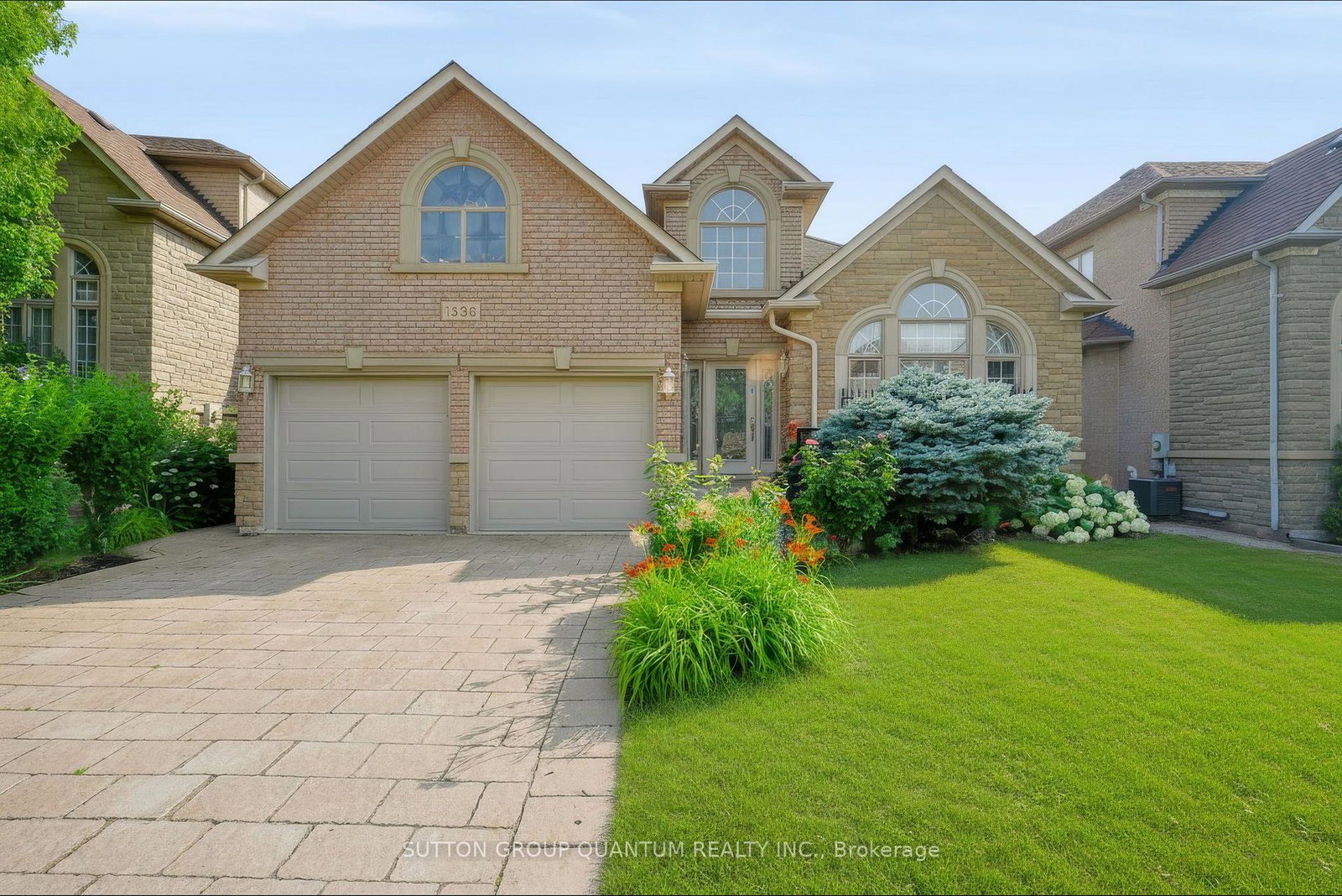 1536-pinery-crescent-oakville-ontario-w13594396