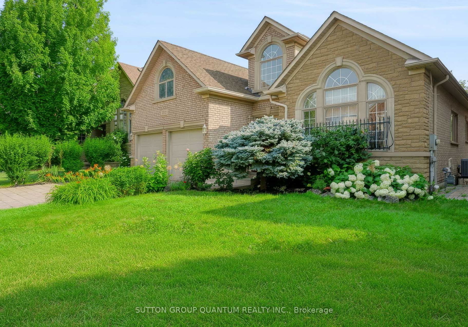 1536-pinery-crescent-oakville-ontario-w13594396