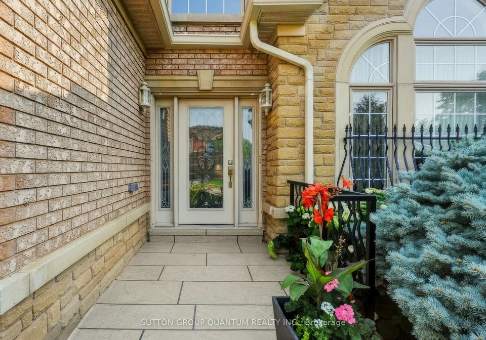 1536-pinery-crescent-oakville-ontario-w13594396