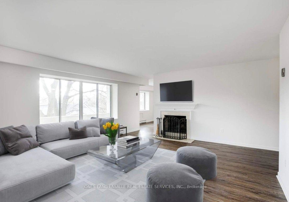 370-lakeshore-road-e-oakville-ontario-w13594464