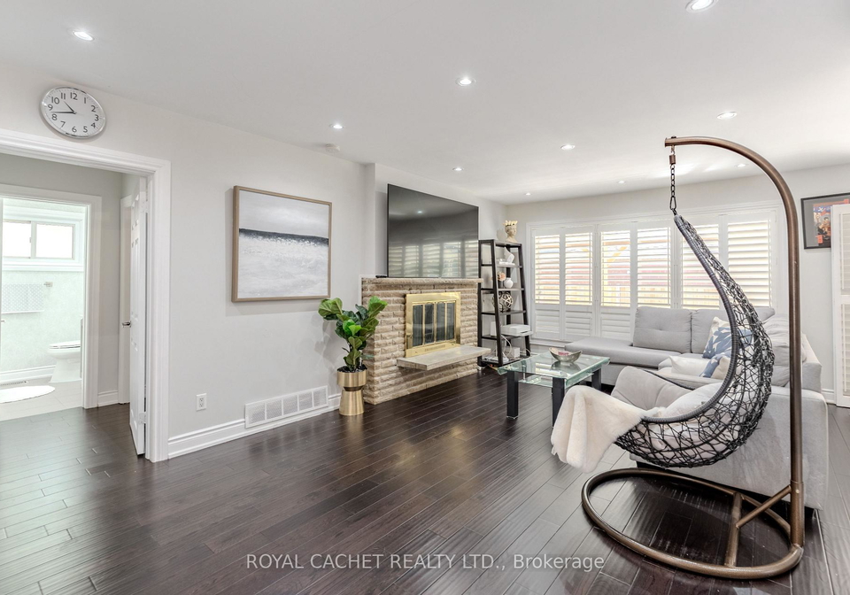 1074-flagship-drive-mississauga-ontario-w13594672