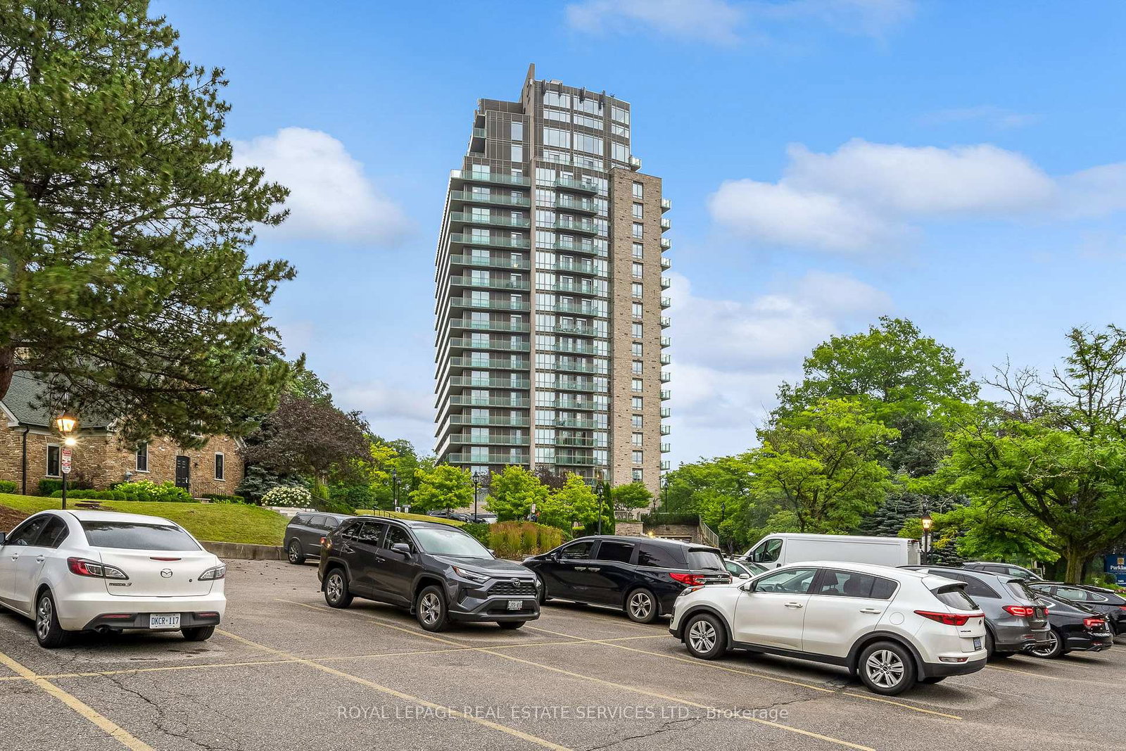 1665-the-collegeway-mississauga-ontario-w13595280
