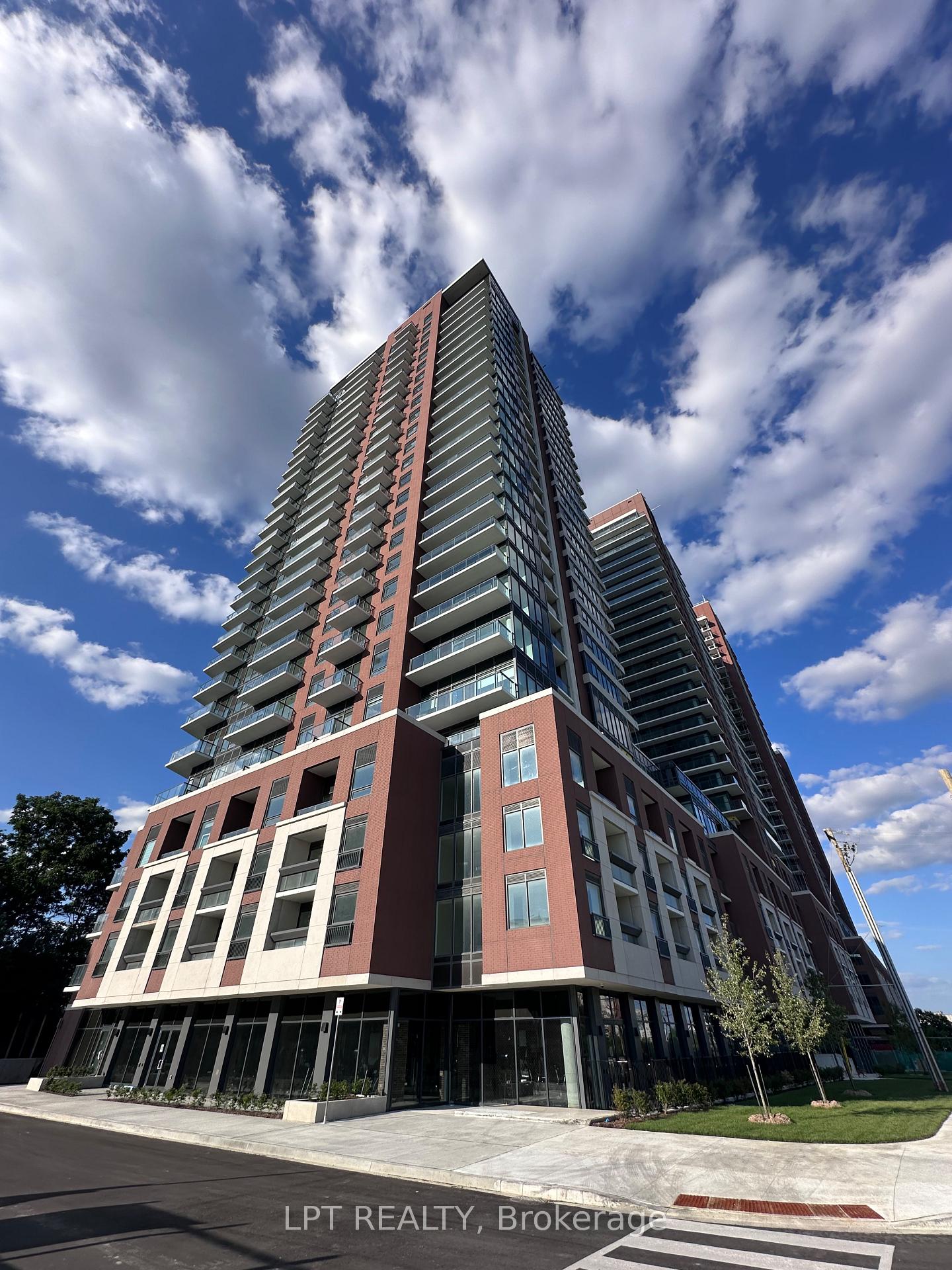 4010-eglinton-avenue-w-toronto-etobicoke-ontario-w13595688