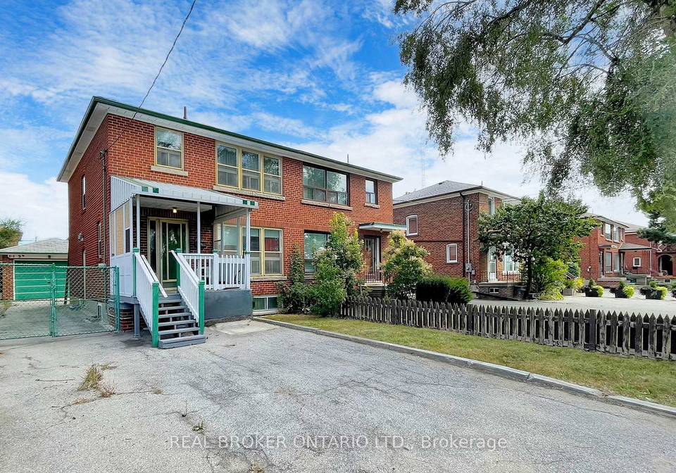 3241-dufferin-street-toronto-north-york-ontario-w13595978