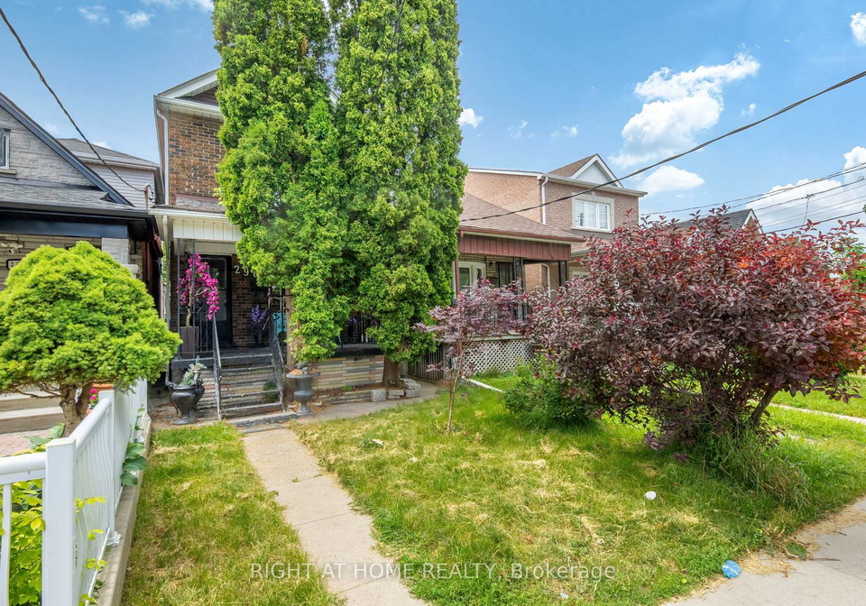 290-mcroberts-avenue-toronto-toronto-ontario-w13596028
