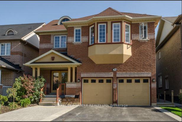 30-masters-green-crescent-brampton-ontario-w13596146