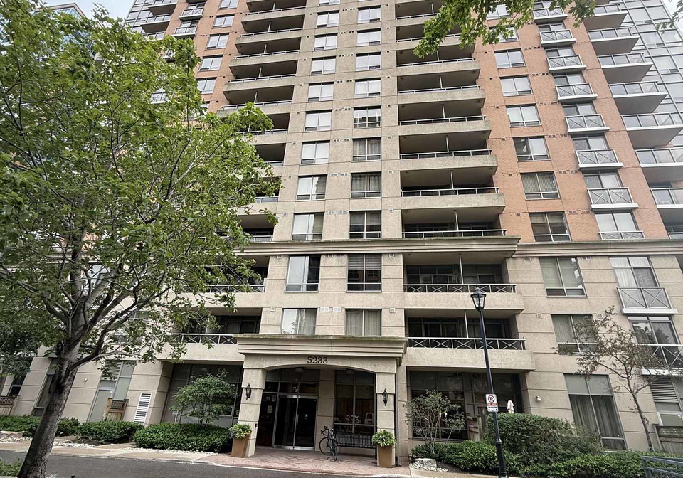 5233-dundas-street-w-toronto-etobicoke-ontario-w13596218