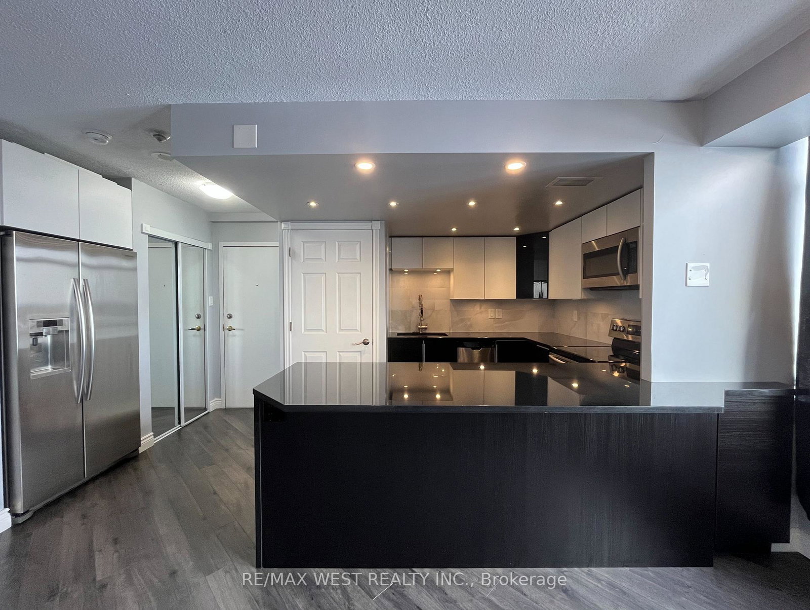 300-webb-drive-mississauga-ontario-w13596440