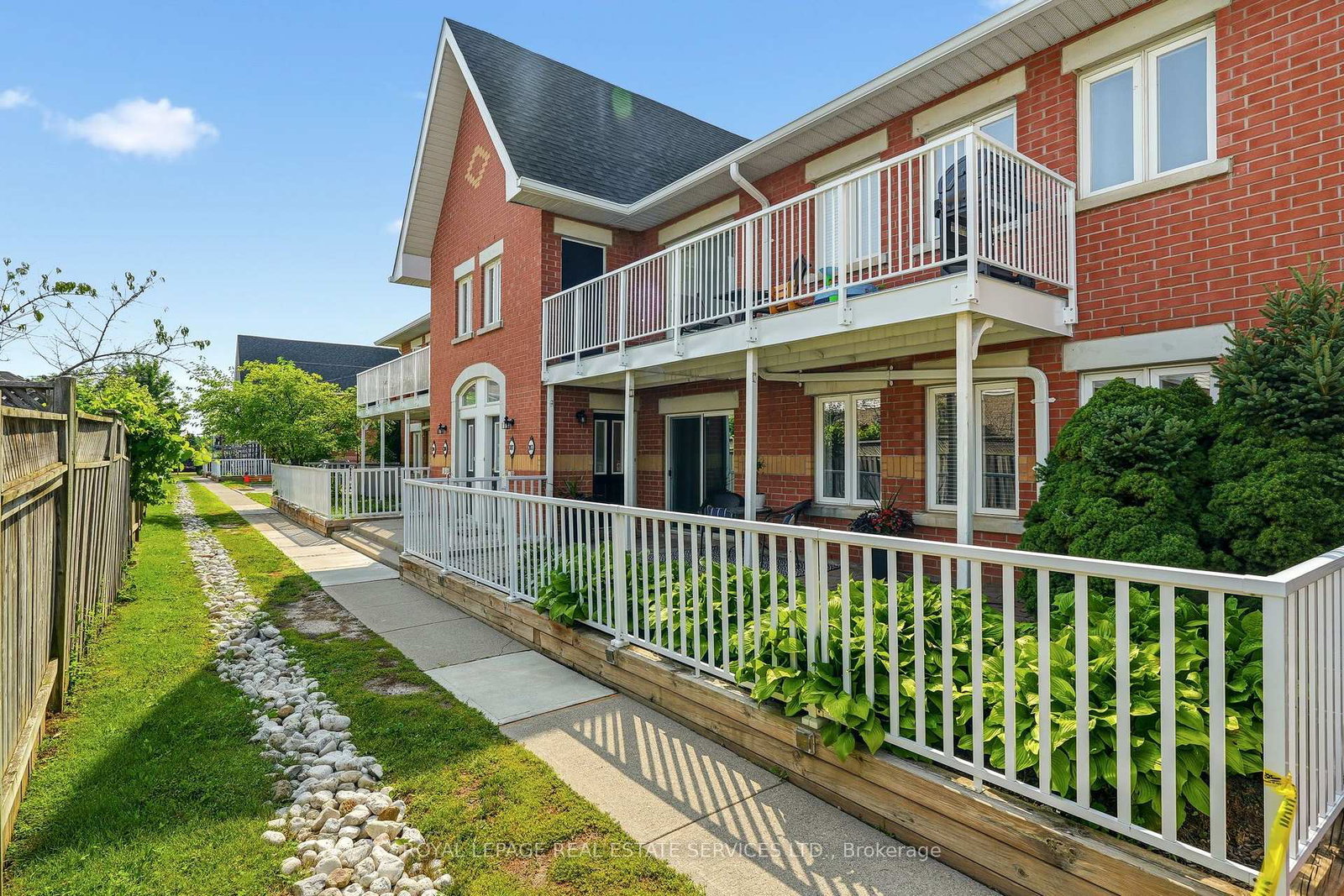203-1701-lampman-avenue-burlington-ontario-w13596566