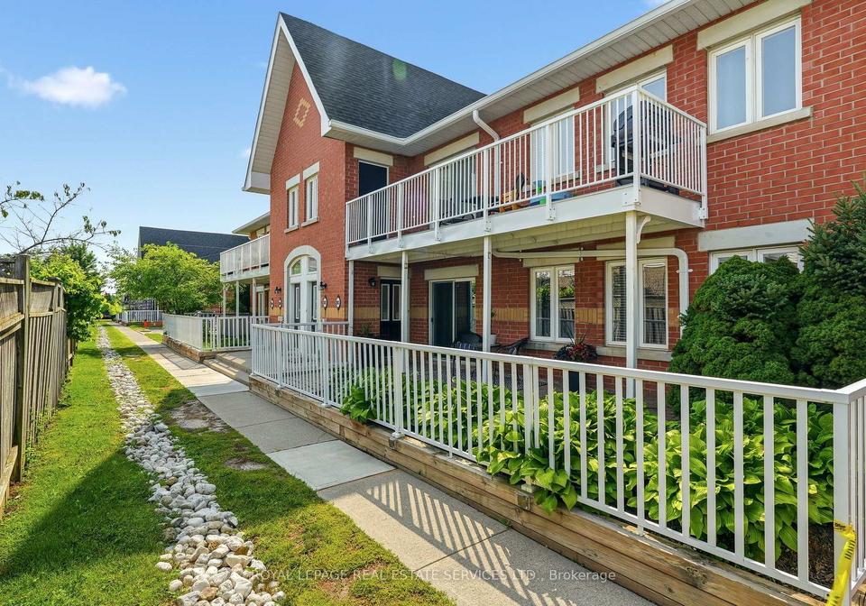 203-1701-lampman-avenue-burlington-ontario-w13596566