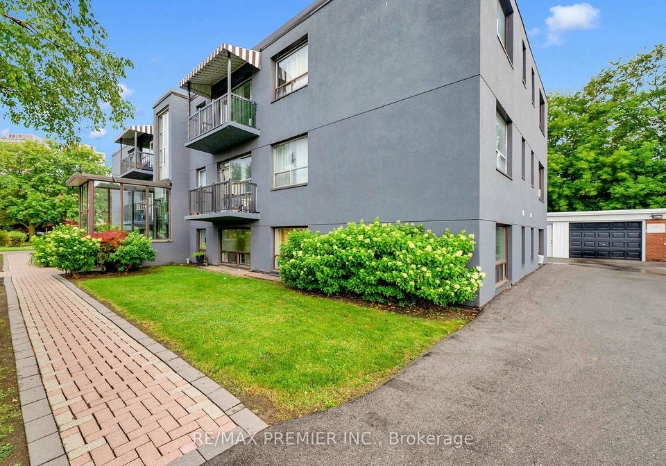4-hartham-place-toronto-york-ontario-w13596680