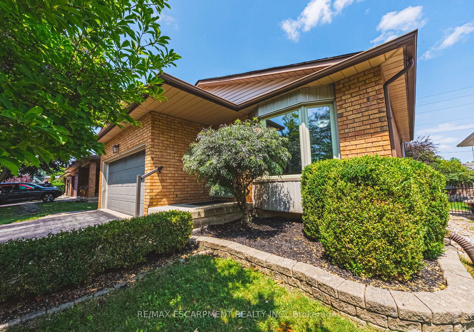 2206-donald-road-burlington-ontario-w13596722