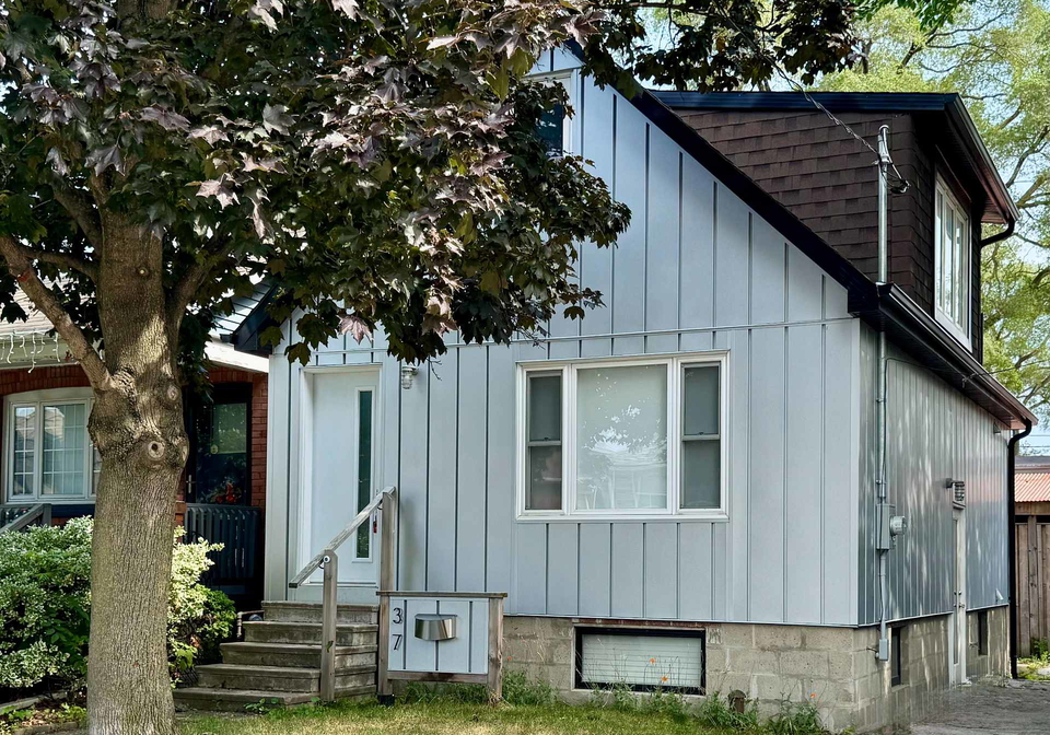 37-white-avenue-toronto-toronto-ontario-w13596726