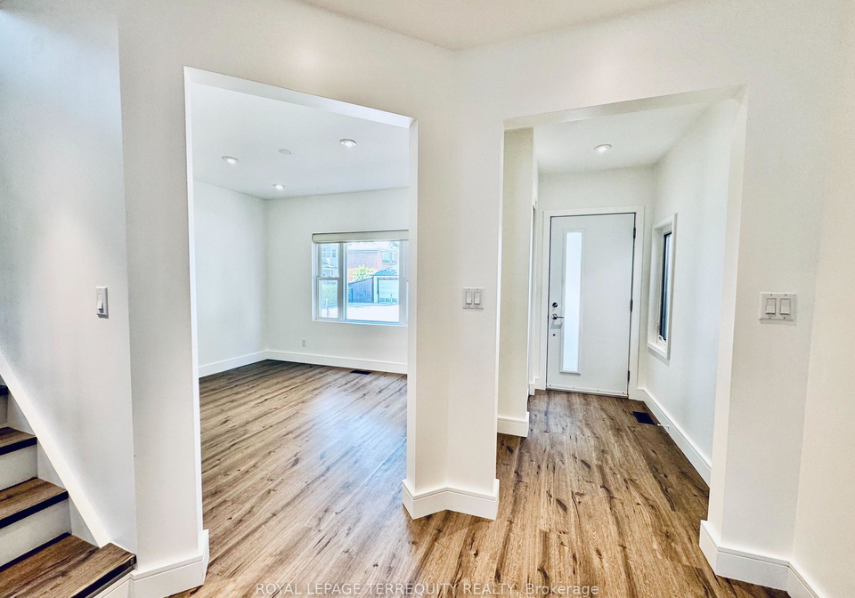 37-white-avenue-toronto-toronto-ontario-w13596726