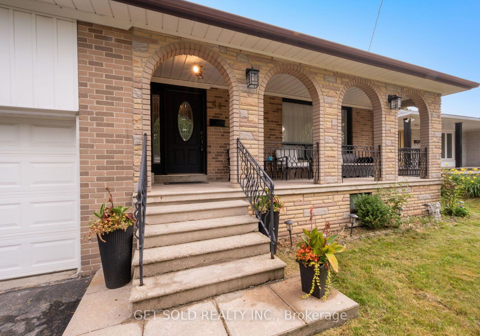 44-mancroft-crescent-toronto-etobicoke-ontario-w13596872