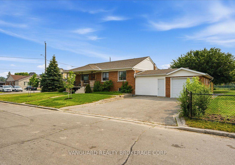39-camborne-avenue-toronto-york-ontario-w13597018