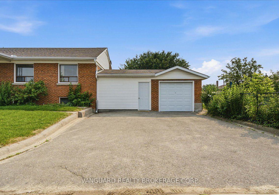 39-camborne-avenue-toronto-york-ontario-w13597018