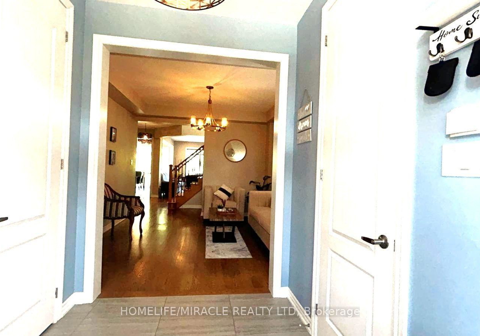 185-thornbush-boulevard-brampton-ontario-w13597046