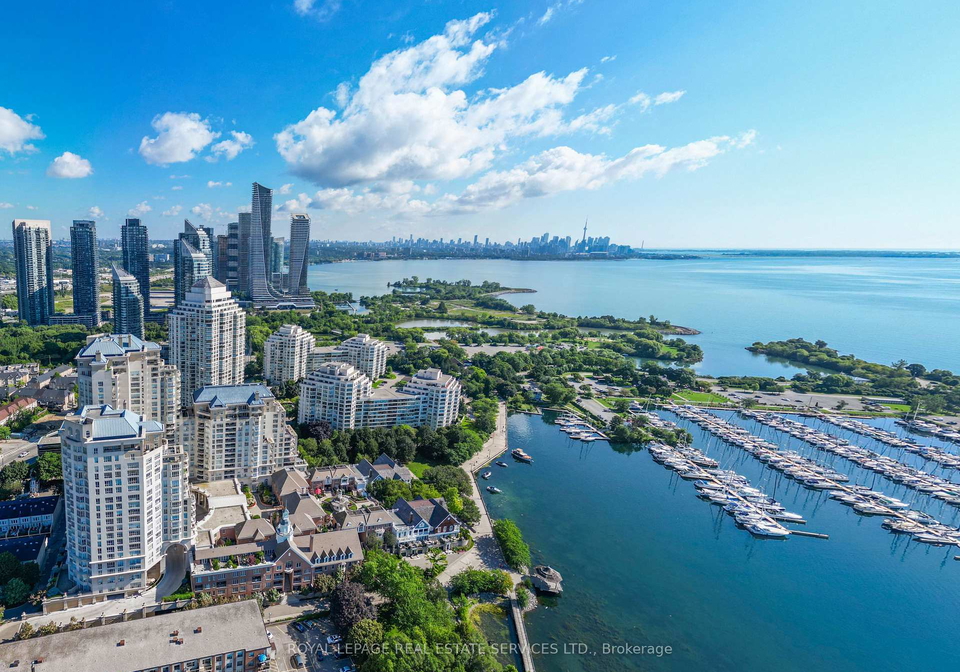 2261-lakeshore-boulevard-w-toronto-etobicoke-ontario-w13597938
