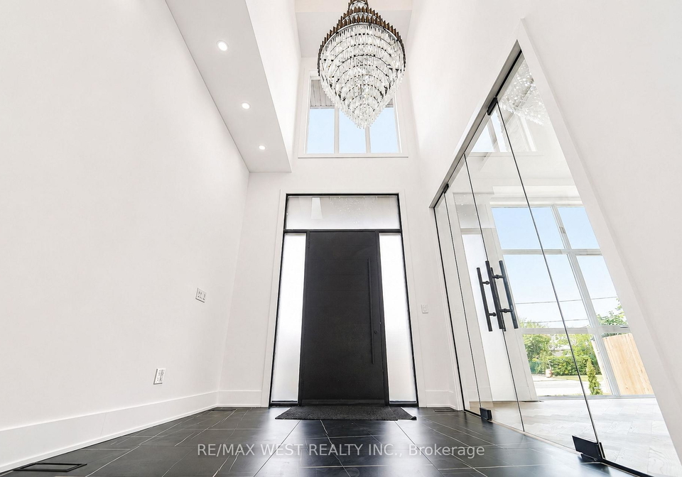 53-celt-avenue-toronto-north-york-ontario-w13598128