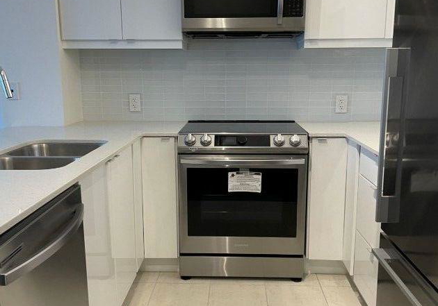 50-nw-thomas-riley-road-toronto-etobicoke-ontario-w13598140