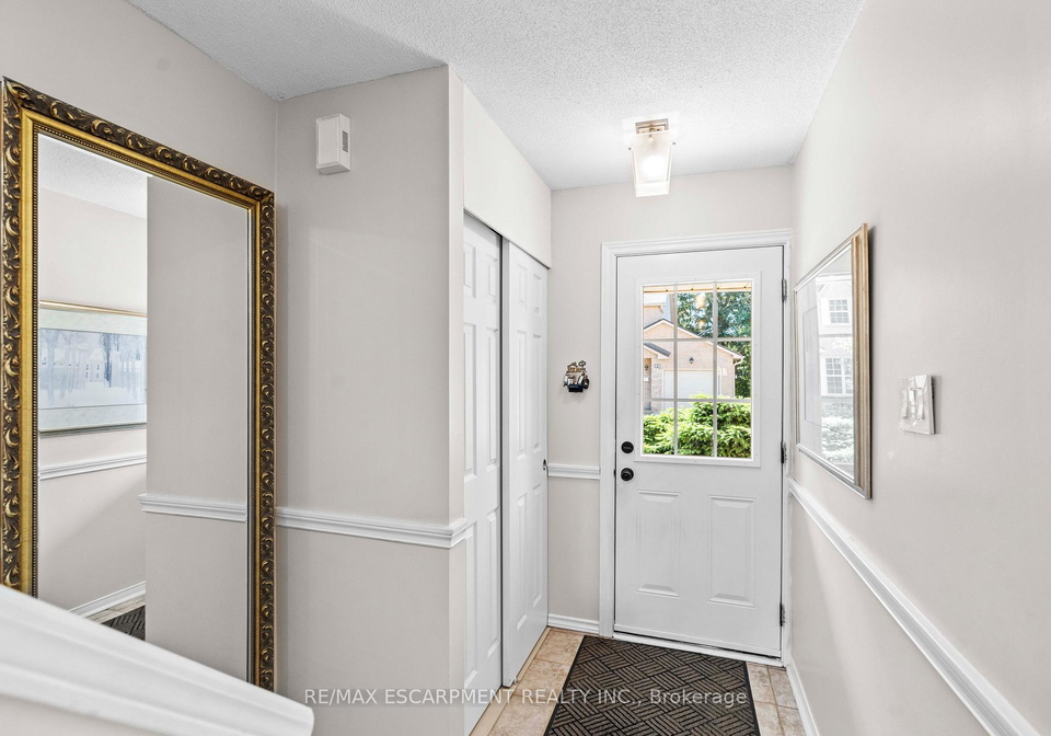 2272-mowat-avenue-oakville-ontario-w13598414