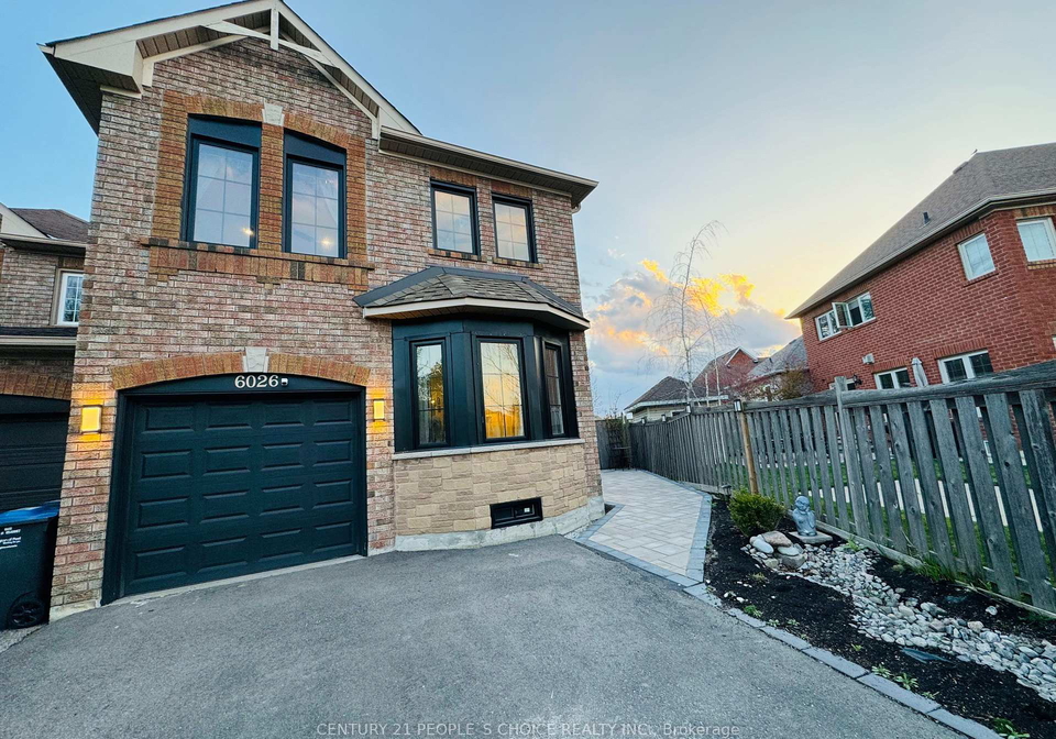 6026-clover-ridge-crescent-mississauga-ontario-w13598948