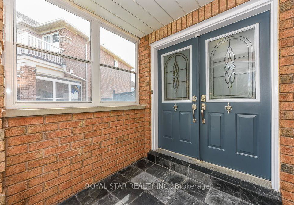 118-tiller-trail-brampton-ontario-w13599044