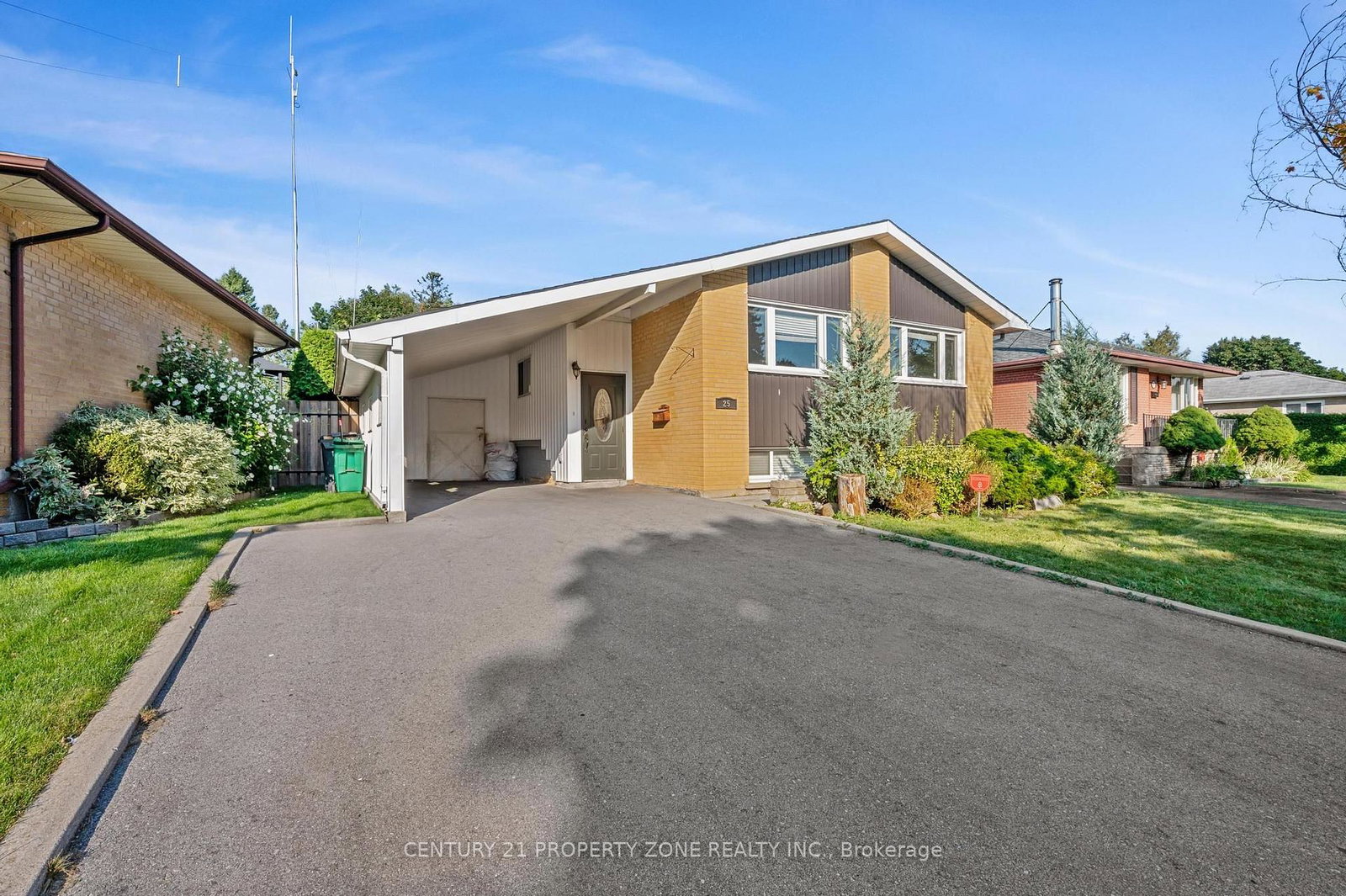 25-chatsworth-drive-e-brampton-ontario-w13599442
