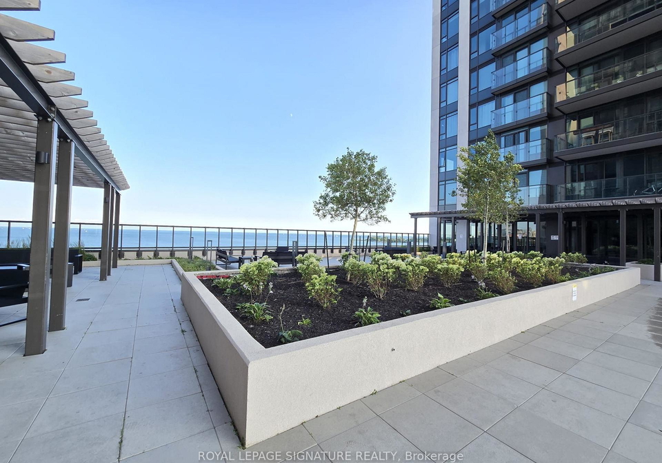 1926-lakeshore-boulevard-toronto-toronto-ontario-w13599486