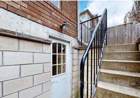 3064-stornoway-circuit-oakville-ontario-w13599528