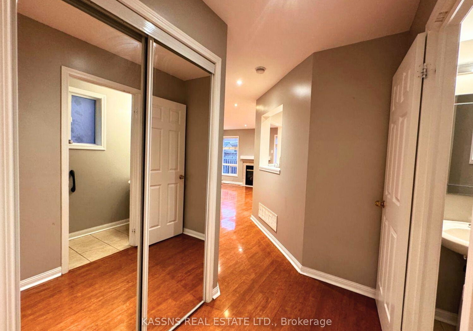 718-irving-terrace-milton-ontario-w13599652