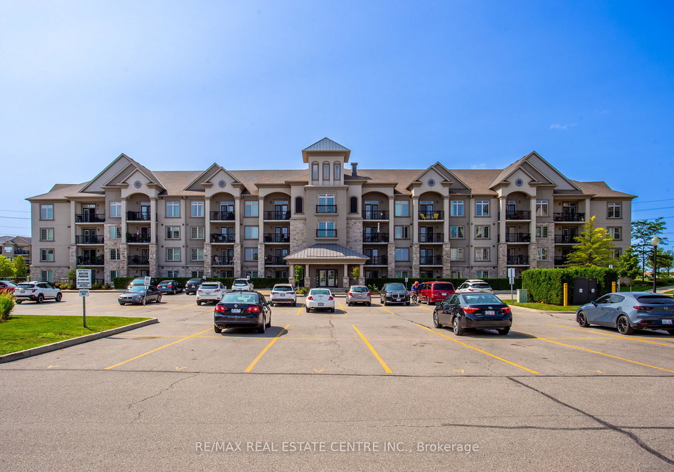 main-street-milton-ontario-w13599704